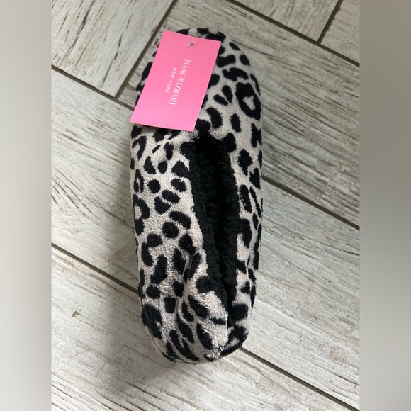 Leopard Print Fuzzy Isaac Mizarahi Slippers - Picture 2 of 4